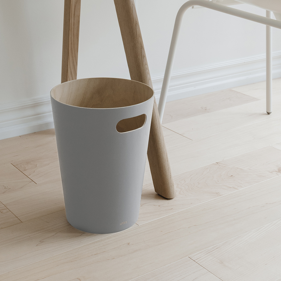 Umbra Корзина для мусора woodrow серая | https://grandposuda.com.ua