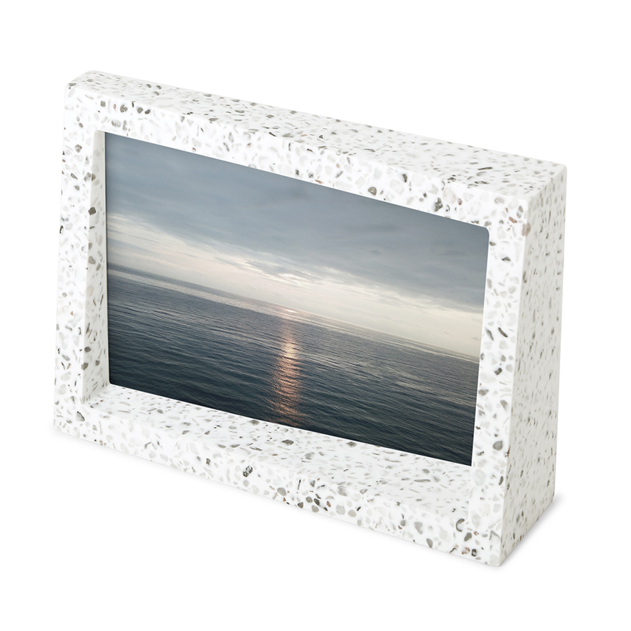 Umbra Фоторамка для фотографій 10 х 15 см Edge terrazzo | https://grandposuda.com.ua