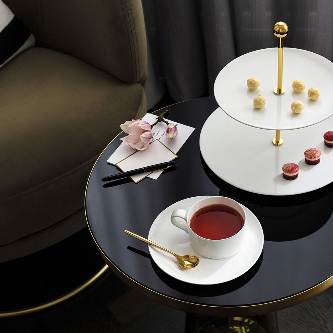Villeroy & Boch Етажерка 2-ярусна 27,5 см Blanc MetroChic | https://grandposuda.com.ua