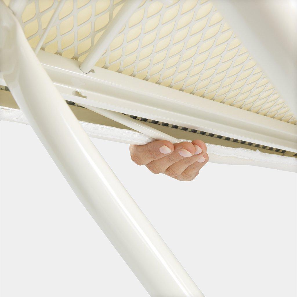 Brabantia Доска с подставкой для парового утюга 110 x 30 см (A) Leaf Clover | https://grandposuda.com.ua