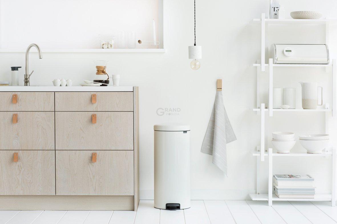 Brabantia Сміттєвий бак з педаллю 30 л безшумний білий NewIcon | https://grandposuda.com.ua
