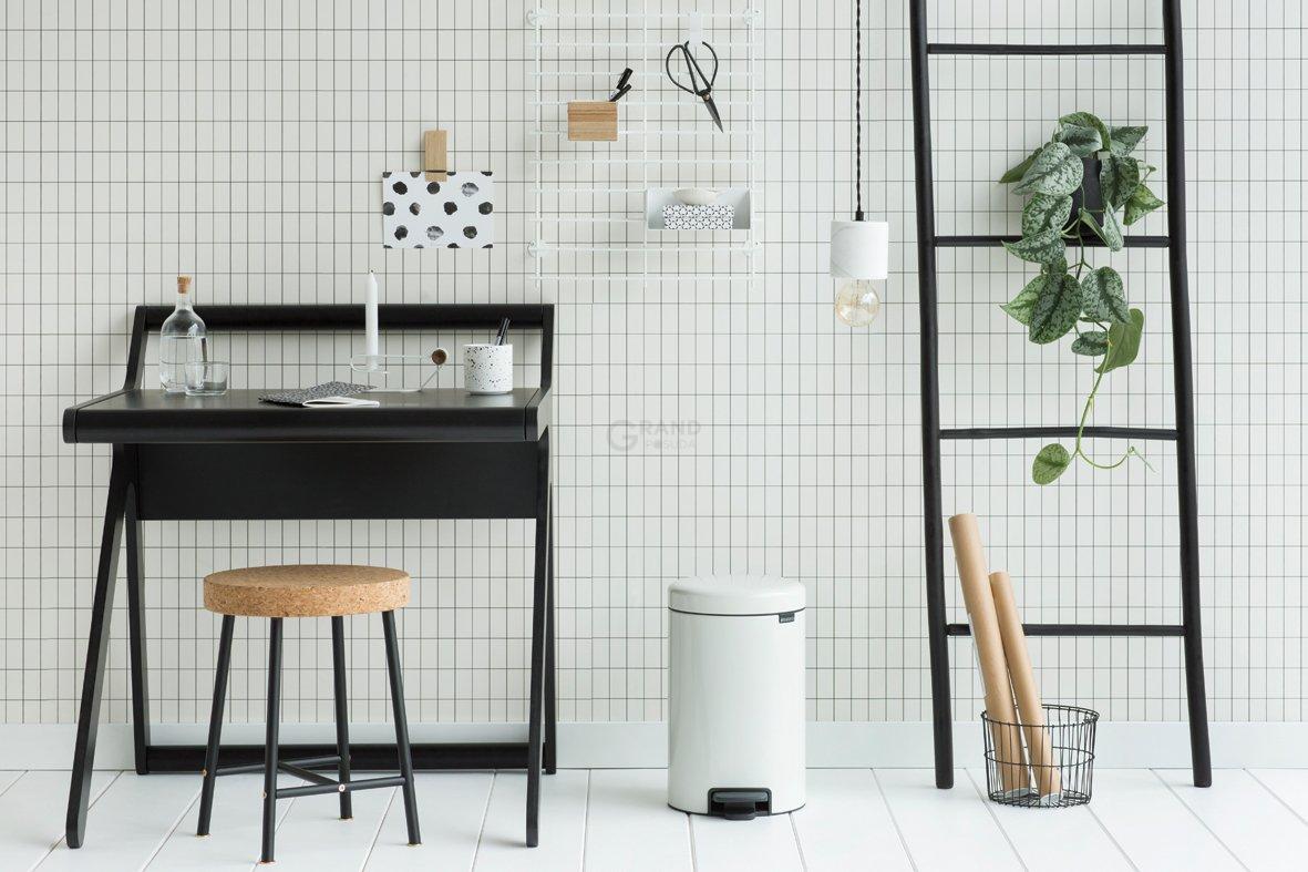 Brabantia Сміттєвий бак з педаллю 12 л безшумний білий NewIcon | https://grandposuda.com.ua