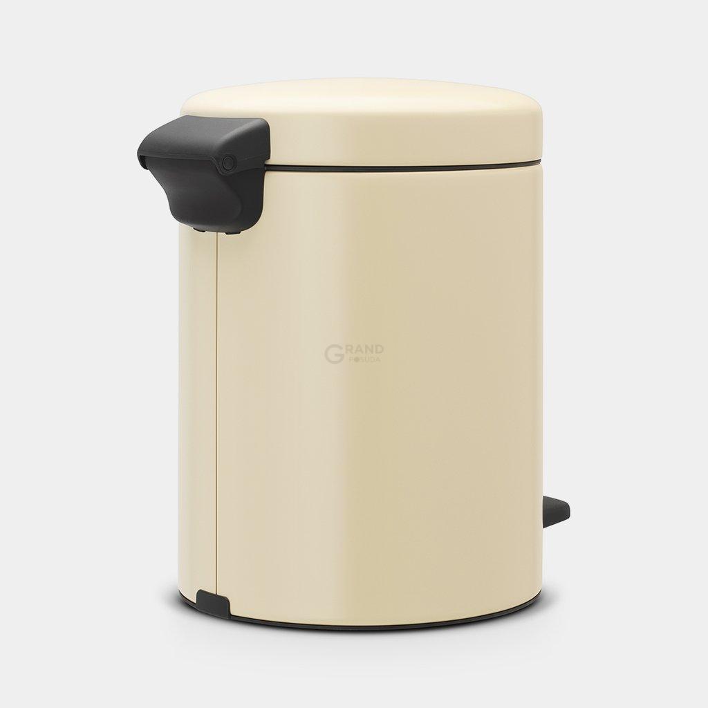 Brabantia Сміттєвий бак з педаллю 5 л безшумний мигдальний NewIcon | https://grandposuda.com.ua