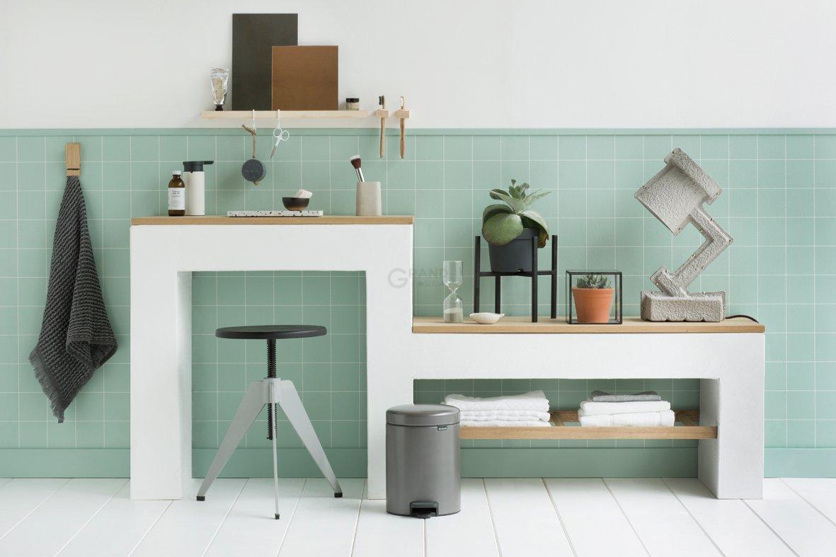 Brabantia Сміттєвий бак з педаллю 5 л безшумний платиновий NewIcon | https://grandposuda.com.ua