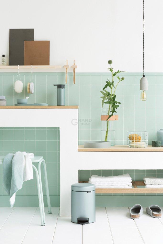 Brabantia Сміттєвий бак з педаллю 3 л безшумний мятний металік NewIcon | https://grandposuda.com.ua