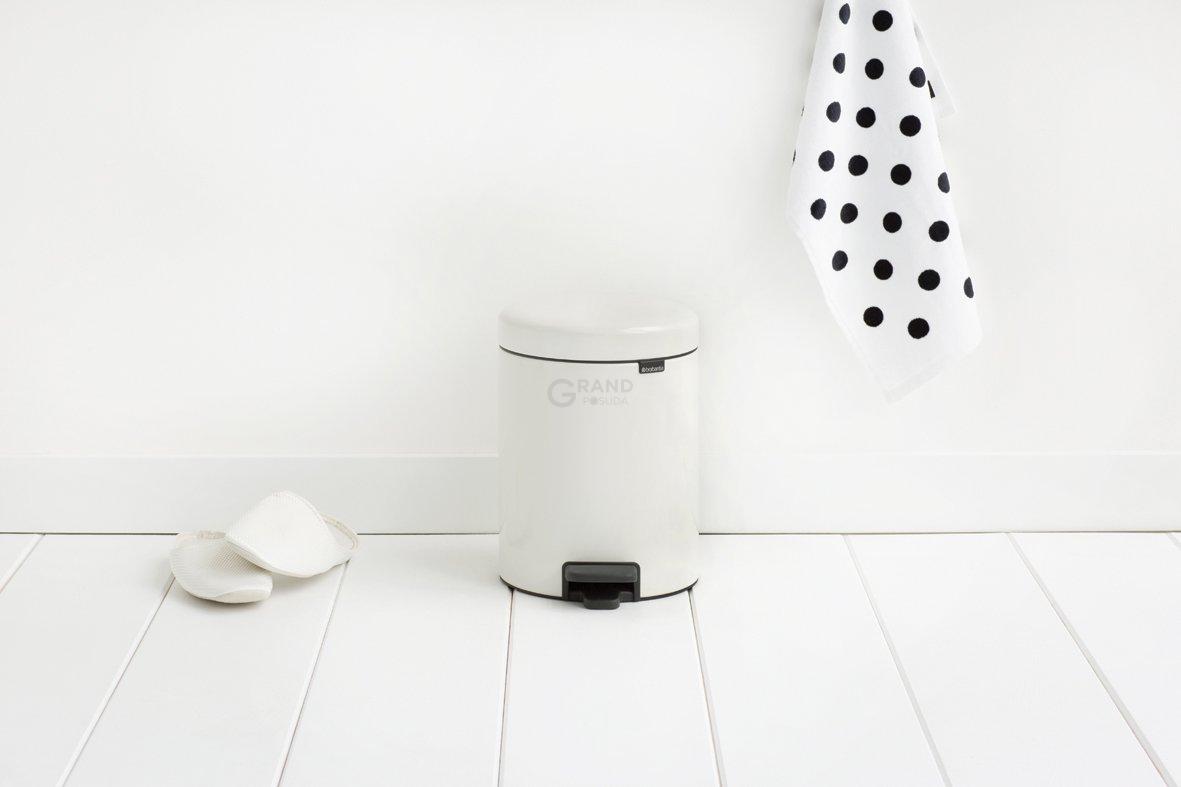 Brabantia Сміттєвий бак з педаллю 5 л безшумний металеве внутрішнє відро білий NewIcon | https://grandposuda.com.ua