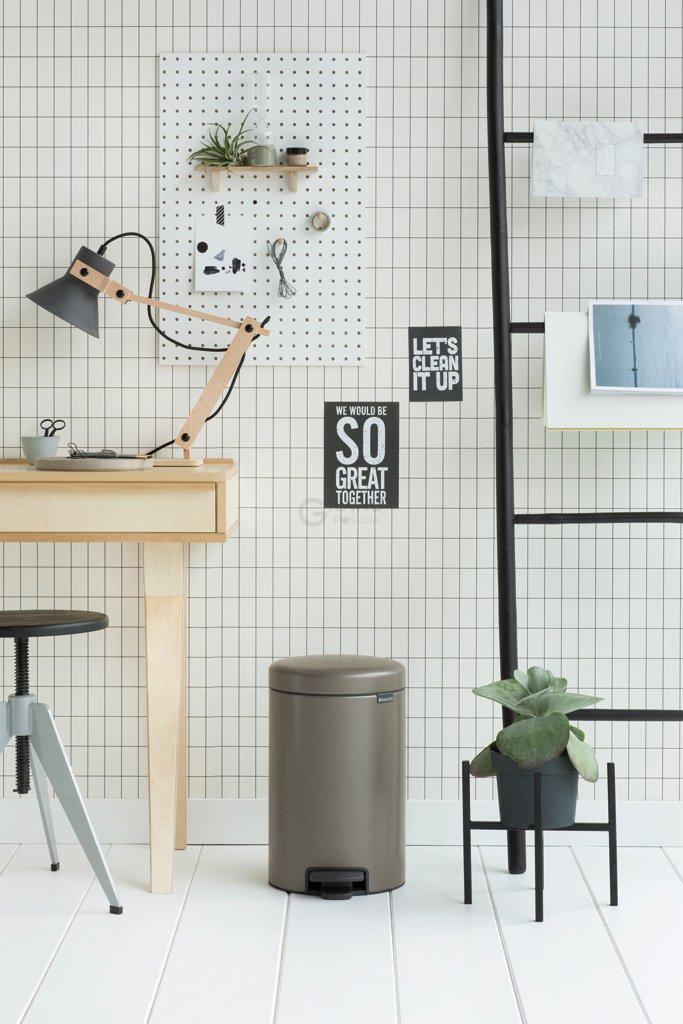 Brabantia Сміттєвий бак з педаллю 12 л безшумний платиновий NewIcon | https://grandposuda.com.ua