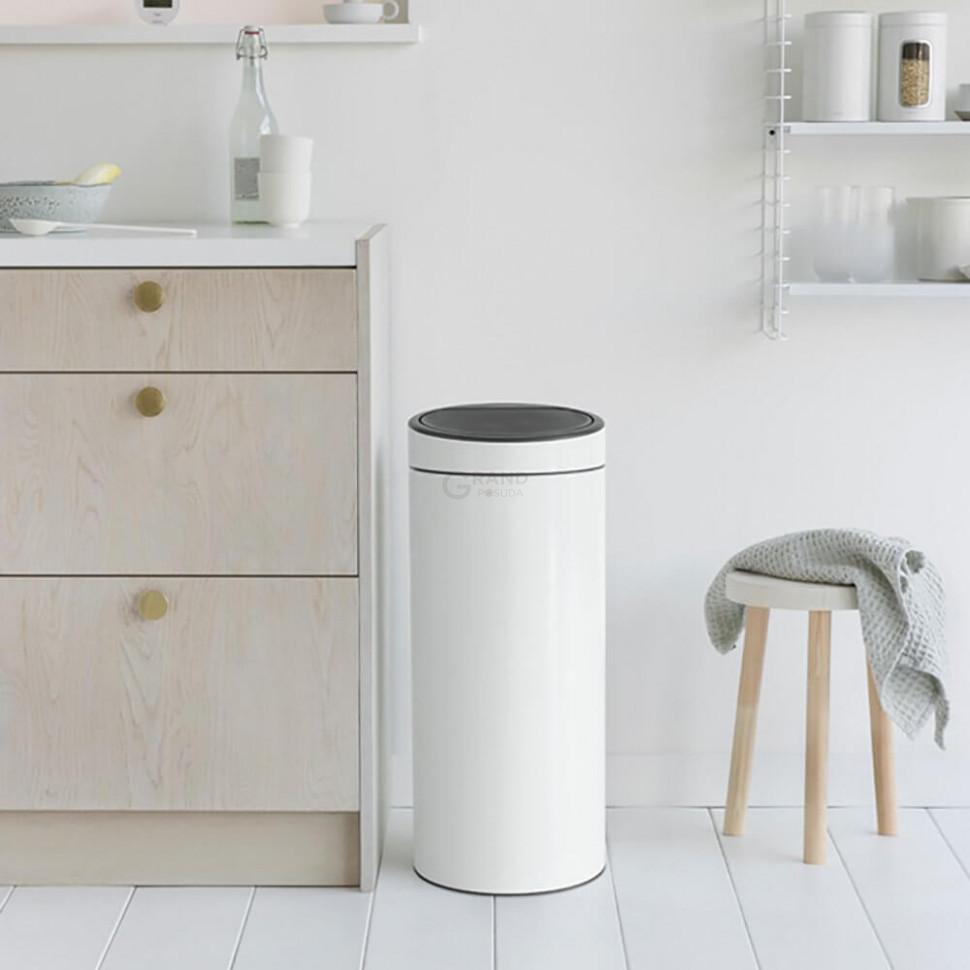 Brabantia Сміттєвий бак 30 л білий Touch Bin | https://grandposuda.com.ua