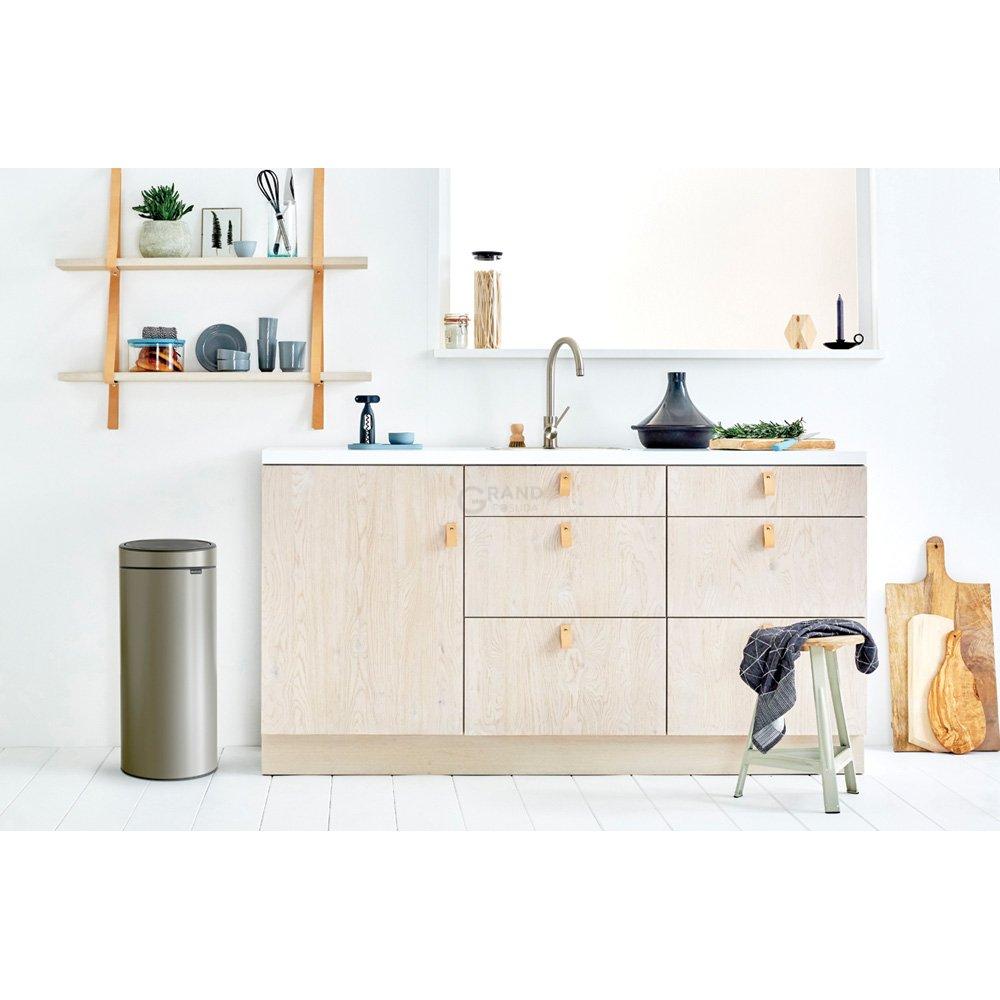 Brabantia Сміттєвий бак 30 л платиновий Touch Bin | https://grandposuda.com.ua