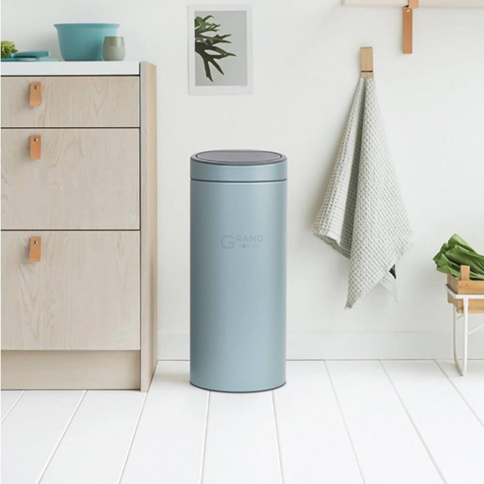 Brabantia Сміттєвий бак 30 л мятний металік Touch Bin | https://grandposuda.com.ua