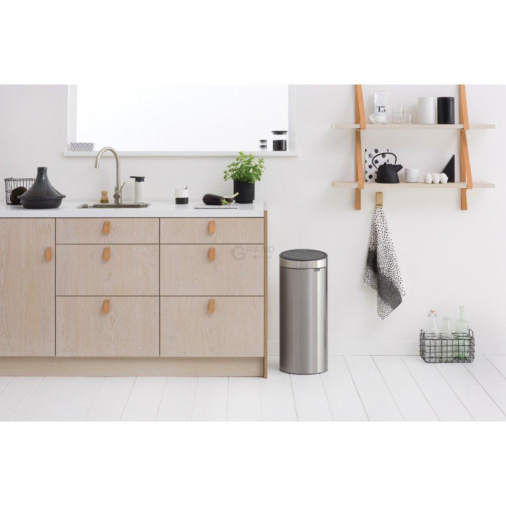 Brabantia Сміттєвий бак 30 л матова сталь із захистом від відбитків пальців Touch Bin | https://grandposuda.com.ua