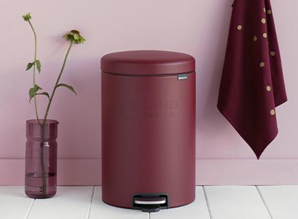 Brabantia Сміттєвий бак з педаллю 20 л безшумний мінерально-бордовий NewIcon | https://grandposuda.com.ua