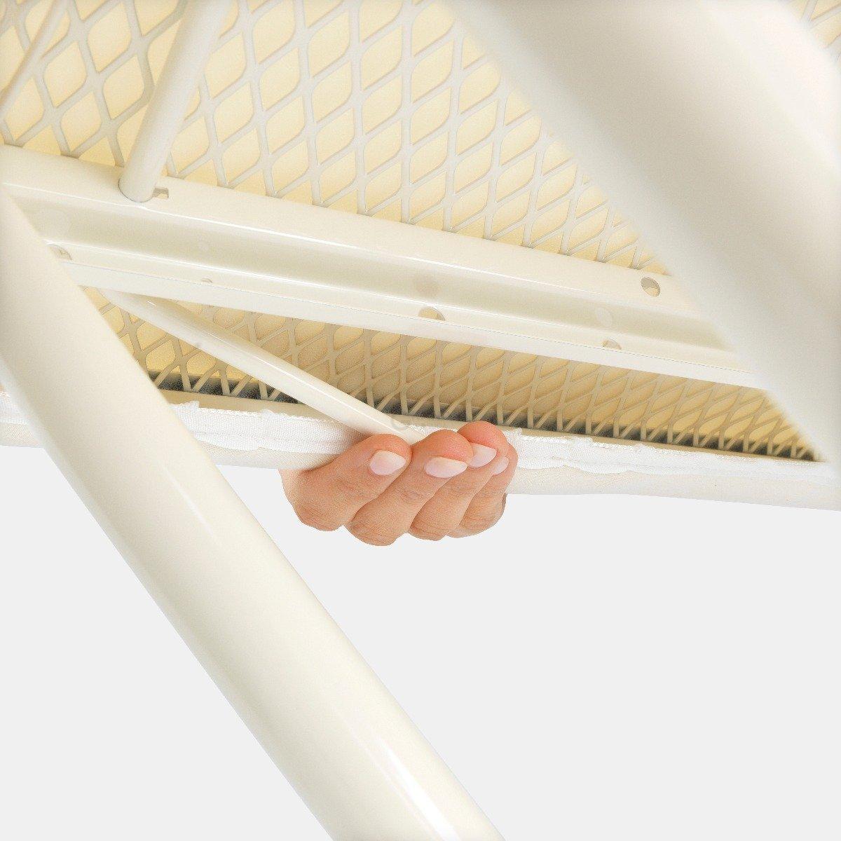 Brabantia Доска с подставкой для парового утюга 124 x 38 см (B) Tropical Leaves | https://grandposuda.com.ua