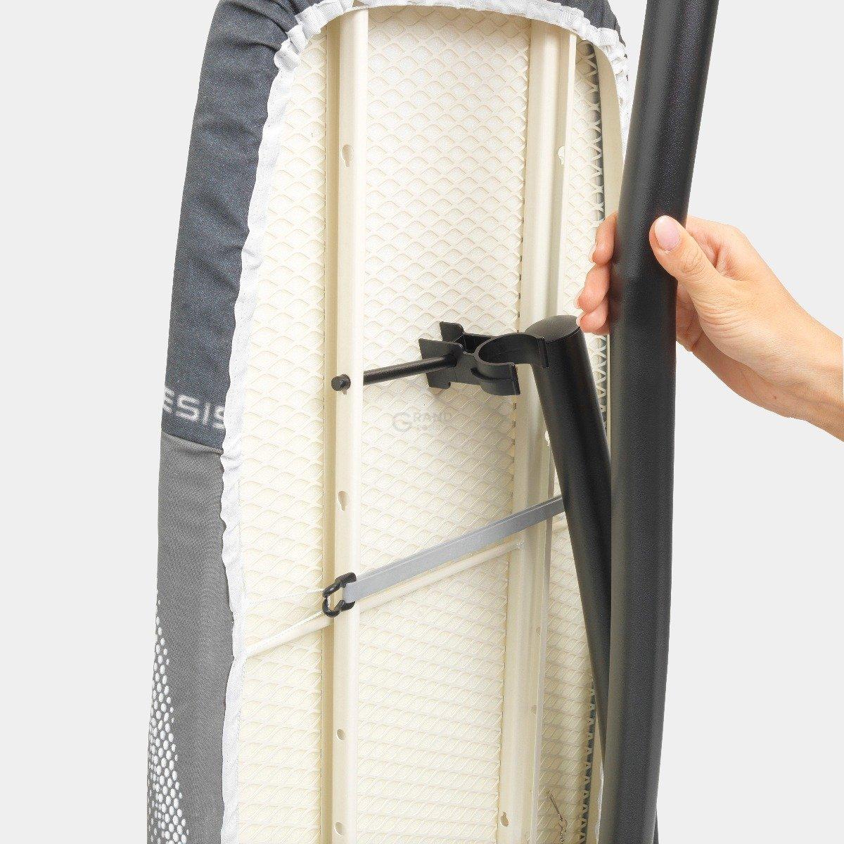 Brabantia Доска с жаропрочной зоной, складная рамка для одежды 135 x 45 cm (D) Fading Lines | https://grandposuda.com.ua