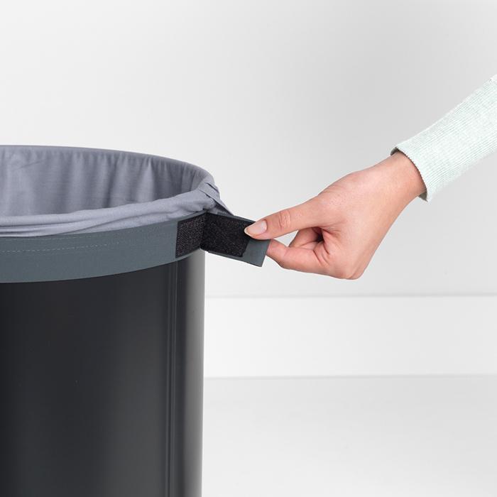 Brabantia Бак для білизни (60л) чорний з коркової кришкою | https://grandposuda.com.ua