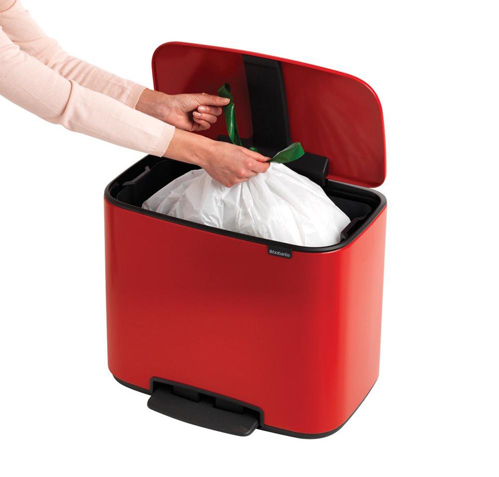 Brabantia Сміттєвий бак з педаллю, 36 л червоний Pedal Bin Bo | https://grandposuda.com.ua