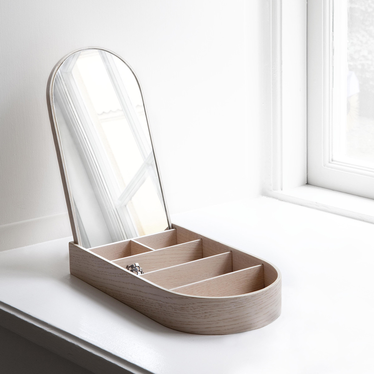Коробка для зберігання коштовностей 4,5x28x15 см дуб Jewellery Box Menu | https://grandposuda.com.ua