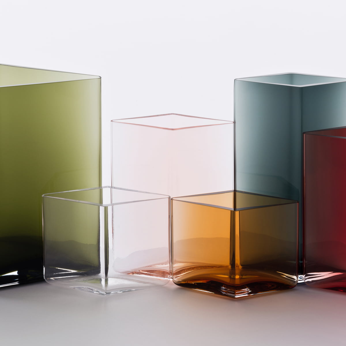 Iittala Ваза 14х11,5х11,5 см красная Ruutu | https://grandposuda.com.ua