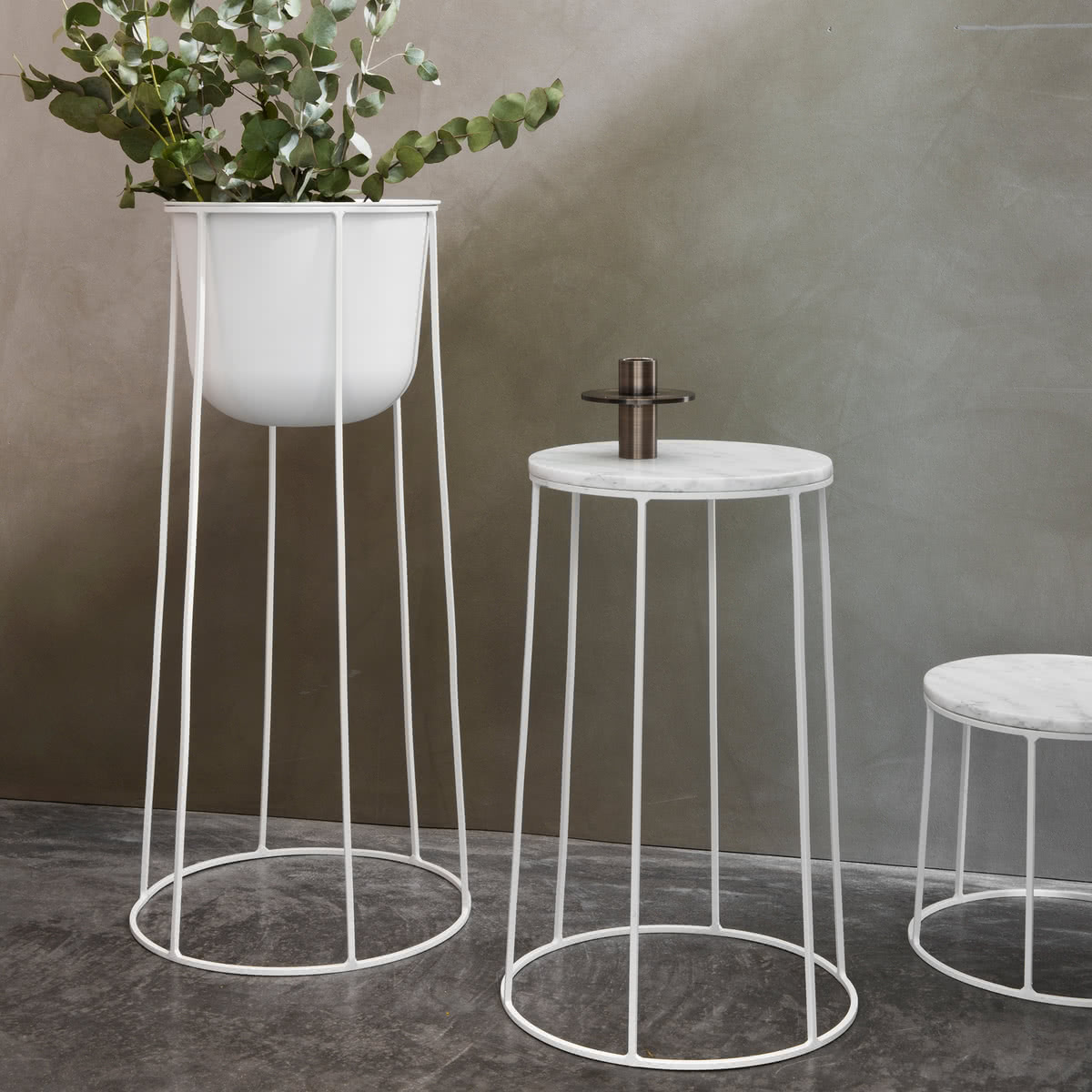Подставка для цветочного горшка 40x23x23x23 см черная Wire Menu | https://grandposuda.com.ua