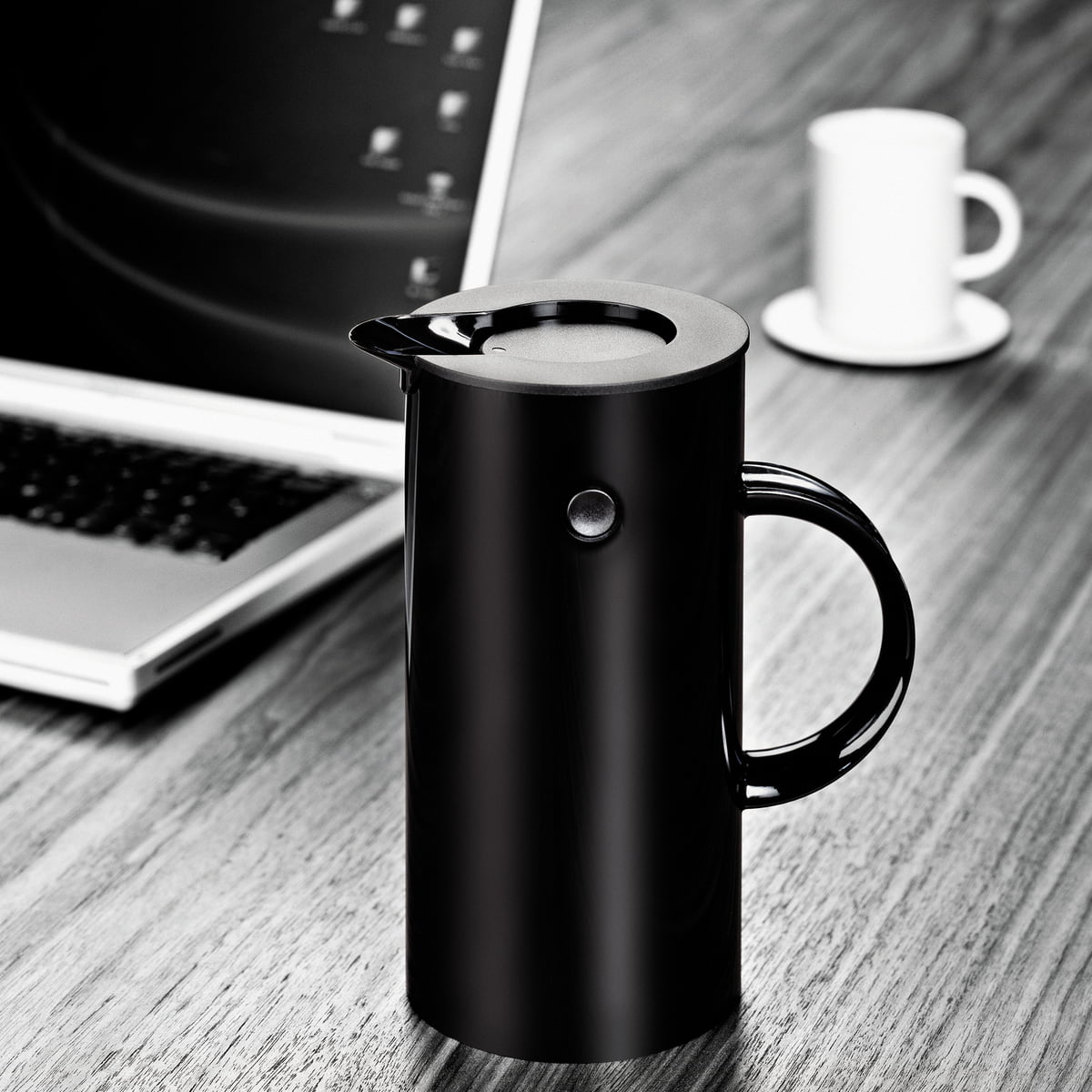 Термокувшин 0,5 л белый EM 77 Stelton | https://grandposuda.com.ua