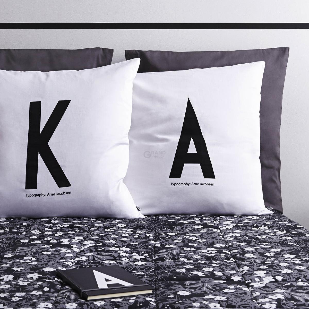 Design Letters Наволочка Z 80x80 см черно-белая Kissenbezug von A-Z | https://grandposuda.com.ua