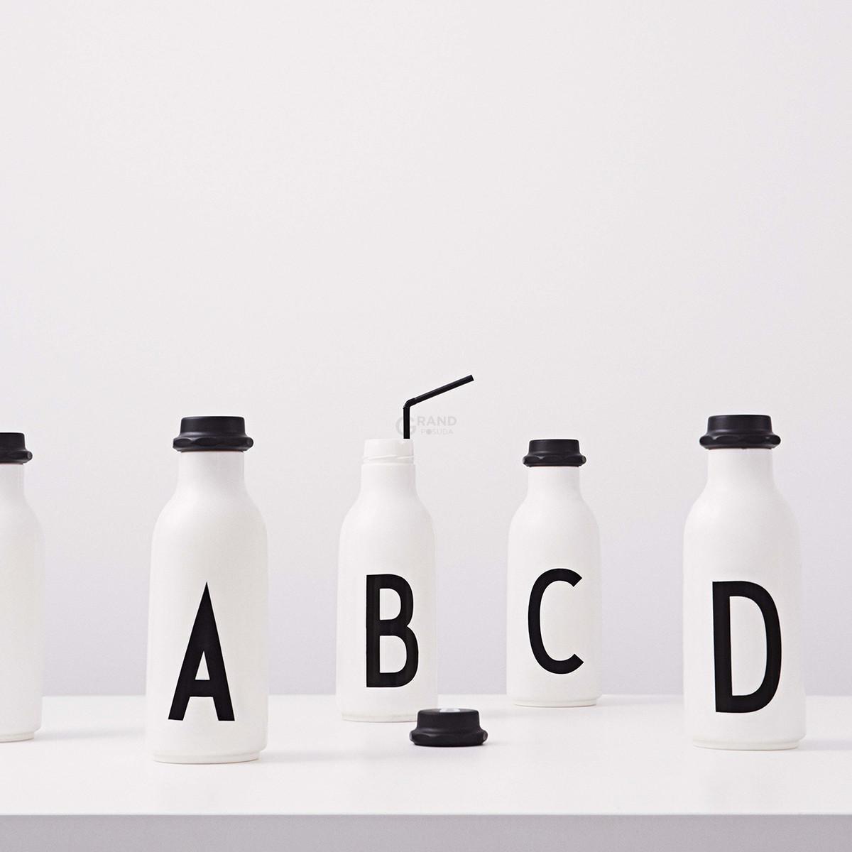 Design Letters Бутылка G 500 мл черно-белая Wasserflasche von A-Z | https://grandposuda.com.ua