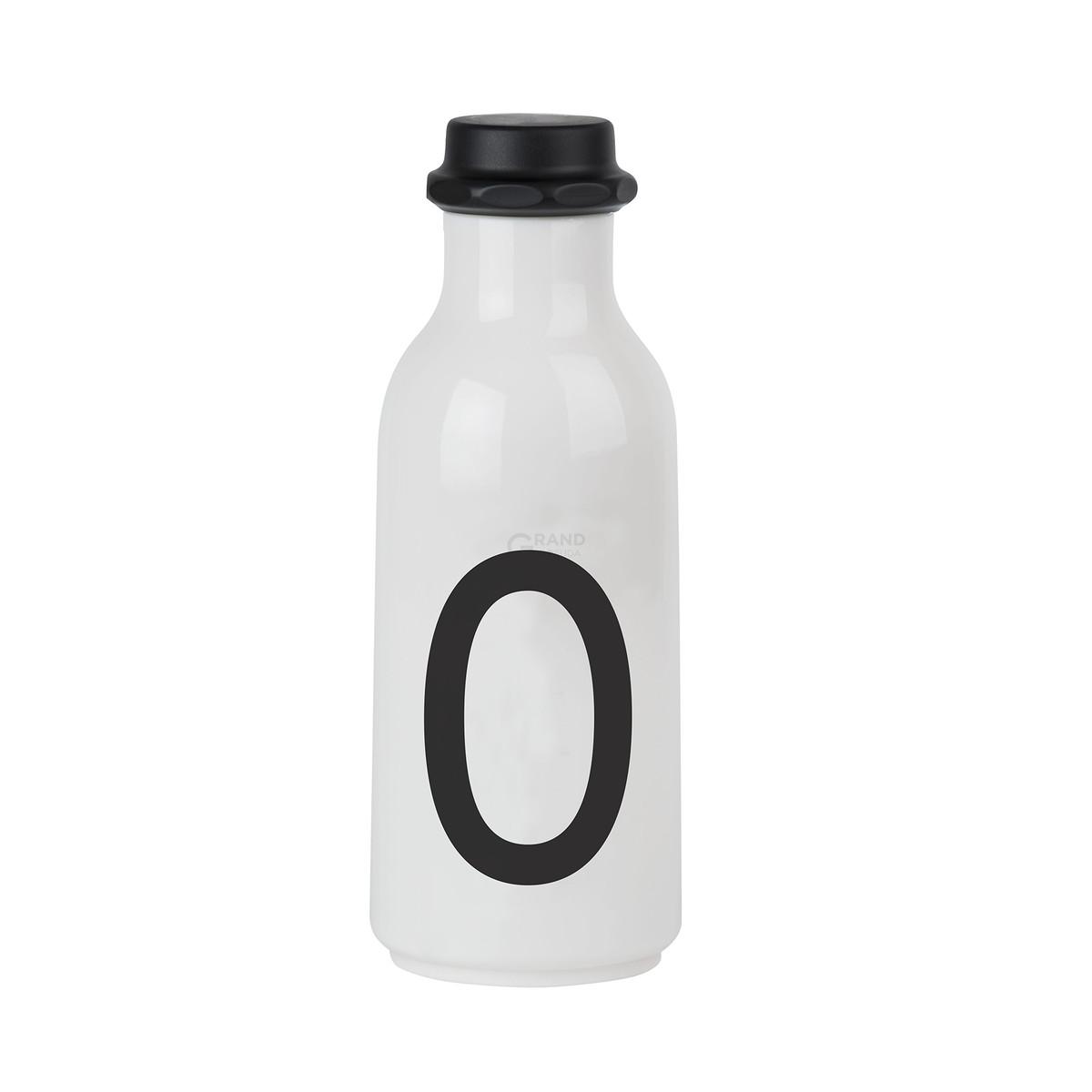 Design Letters Бутылка O 500 мл черно-белая Wasserflasche von A-Z | https://grandposuda.com.ua