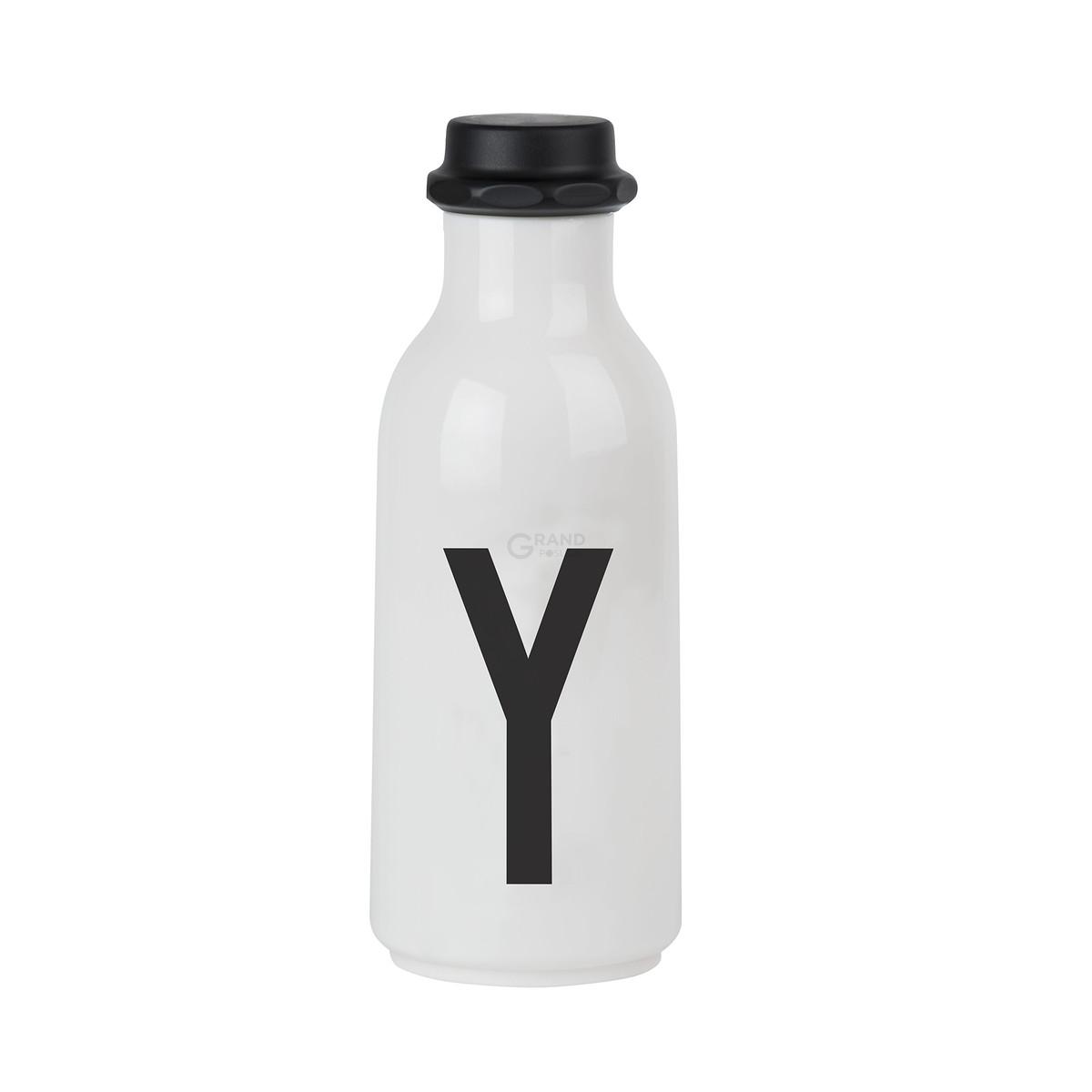 Design Letters Бутылка Y 500 мл черно-белая Wasserflasche von A-Z | https://grandposuda.com.ua