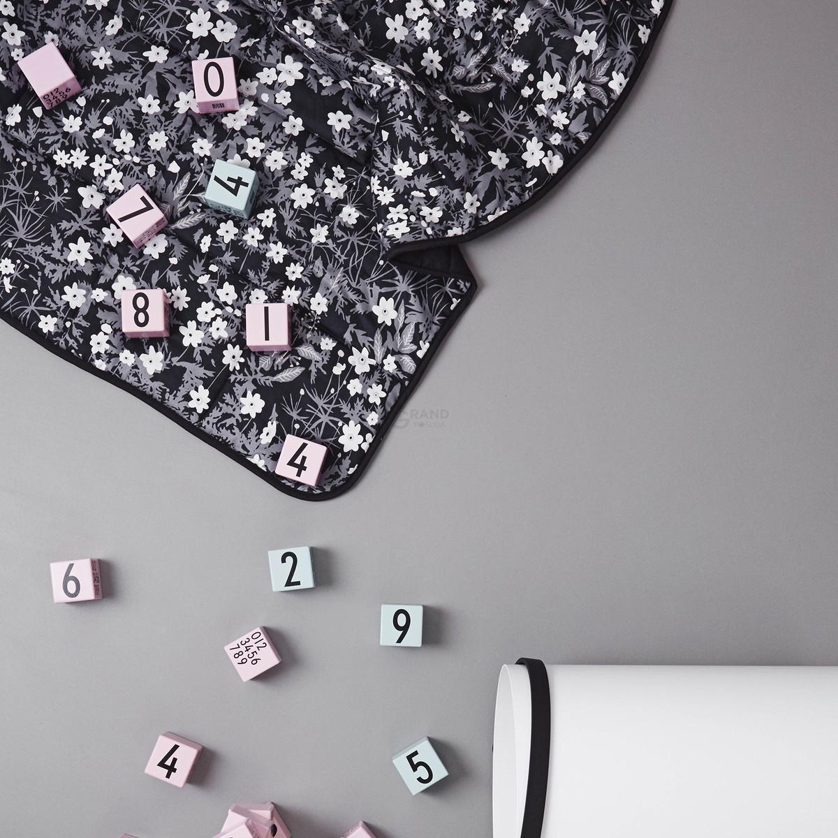 Design Letters Детское покрывало 100x100 см серое AJ Vintage Flowers Kinder-Tagesdecke | https://grandposuda.com.ua