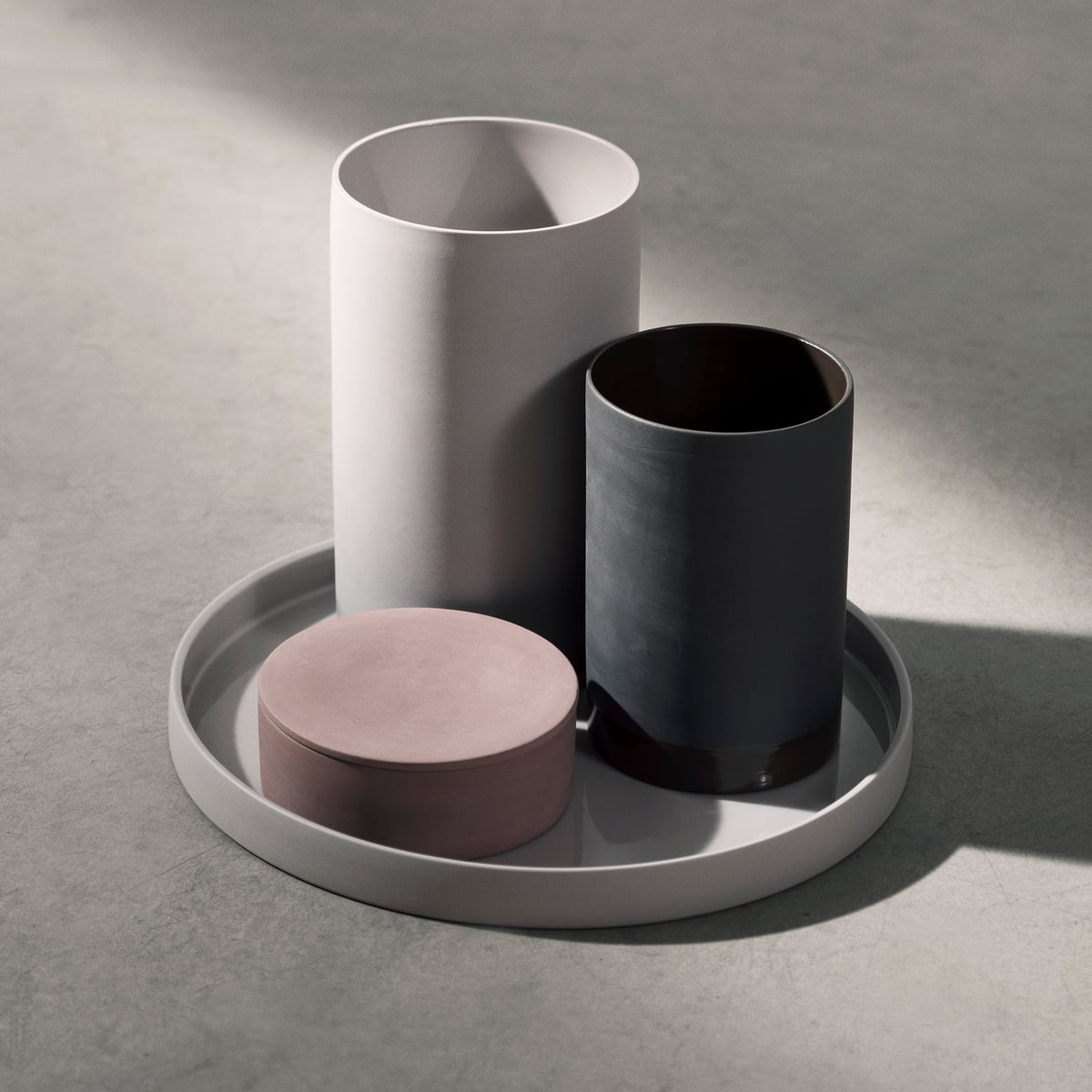 Поднос 2,5x28 см серый Cylindrical Menu | https://grandposuda.com.ua