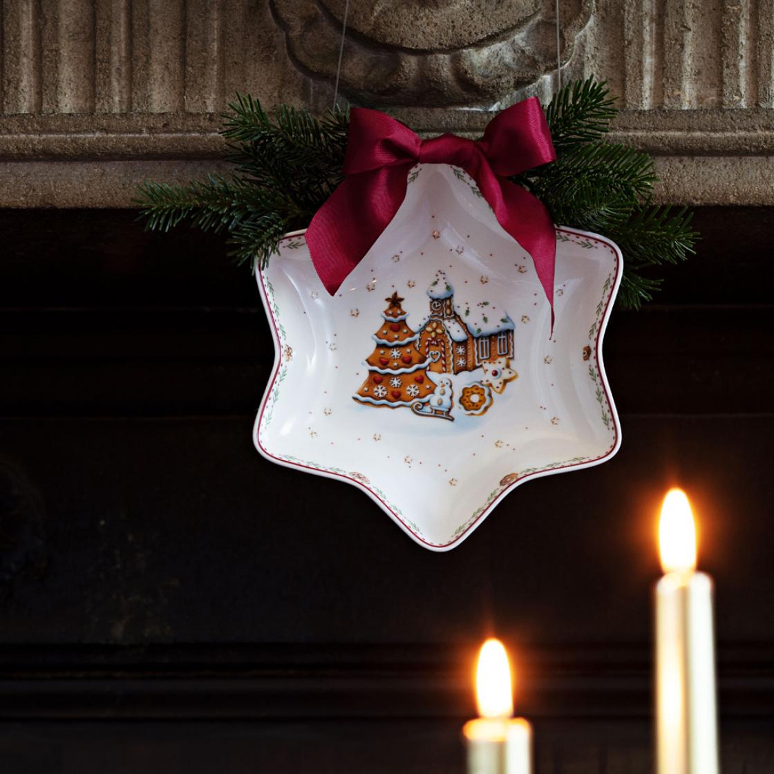 Villeroy & Boch Блюдо в форме звезды «Пряничная деревня» 24,5 см Winter Bakery Delight | https://grandposuda.com.ua