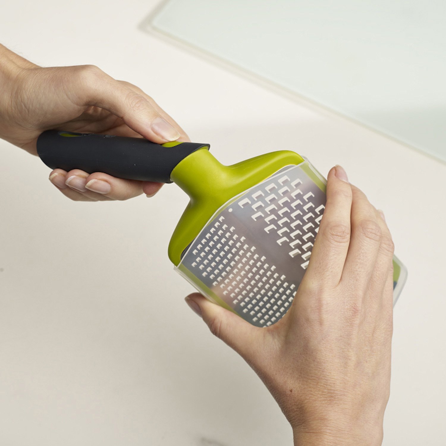 Joseph Joseph Терка середня сіро-зелена Twist Grater | https://grandposuda.com.ua