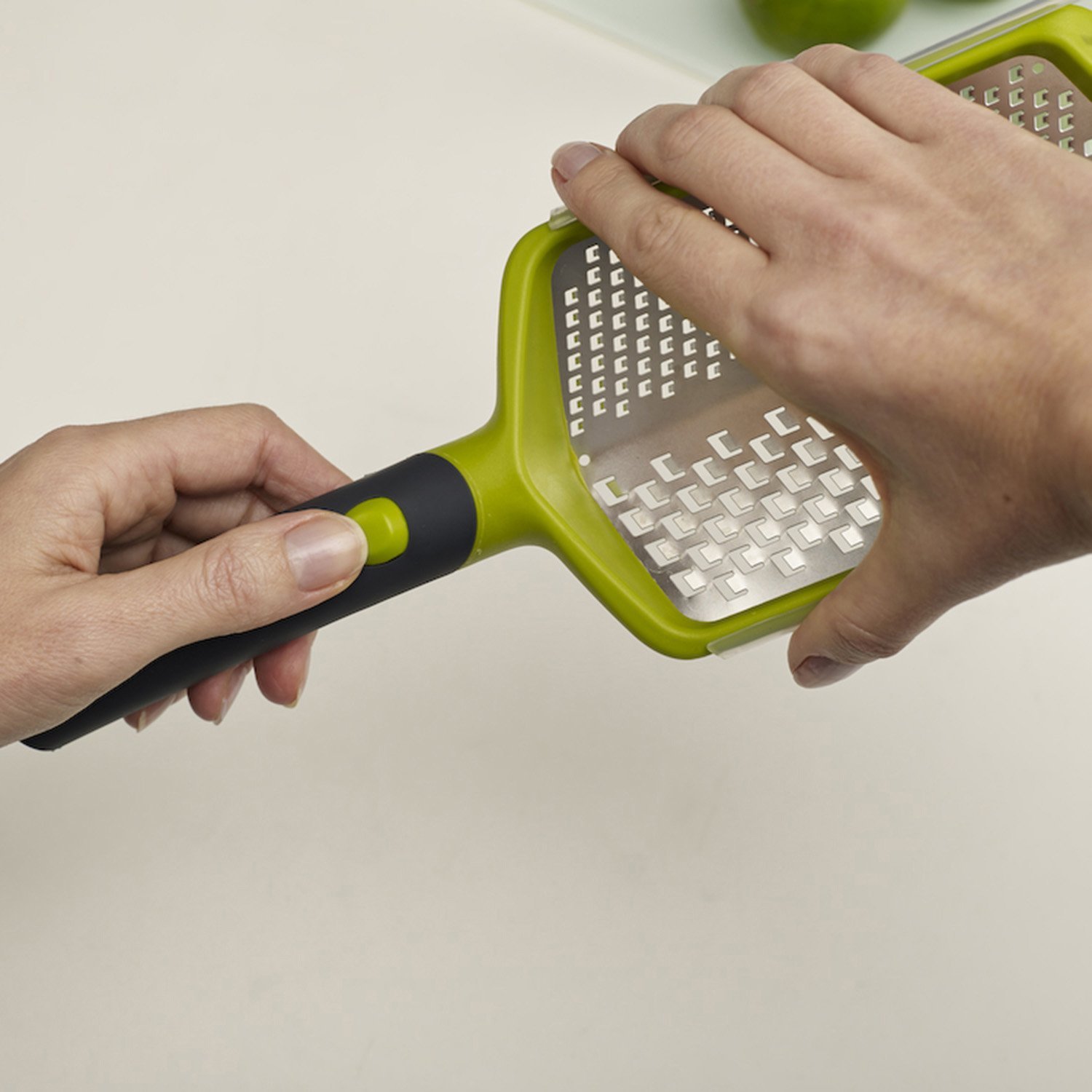 Joseph Joseph Терка середня сіро-зелена Twist Grater | https://grandposuda.com.ua