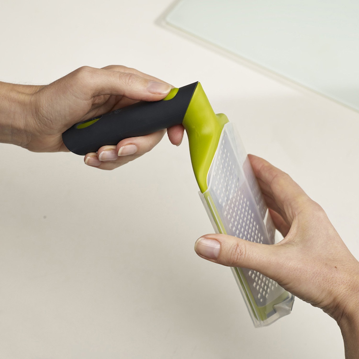 Joseph Joseph Терка середня сіро-зелена Twist Grater | https://grandposuda.com.ua