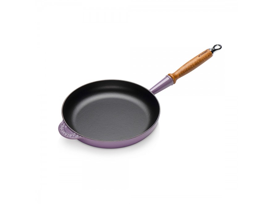 Le Creuset Сковорода чугунная 24 см с деревянной ручкой Ultra Violet | https://grandposuda.com.ua