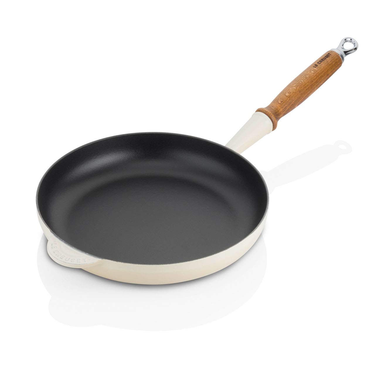 Le Creuset Сковорода 28 см с деревянной ручкой, миндальная | https://grandposuda.com.ua