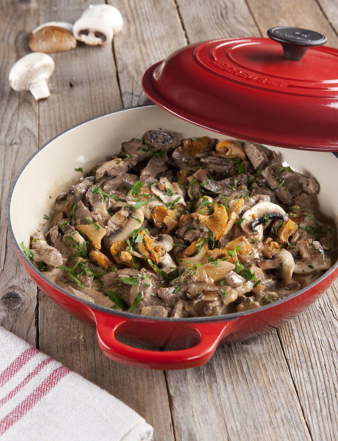 Le Creuset Сотейник чугунный 28 см с деревянной ручкой, оранжевый | https://grandposuda.com.ua