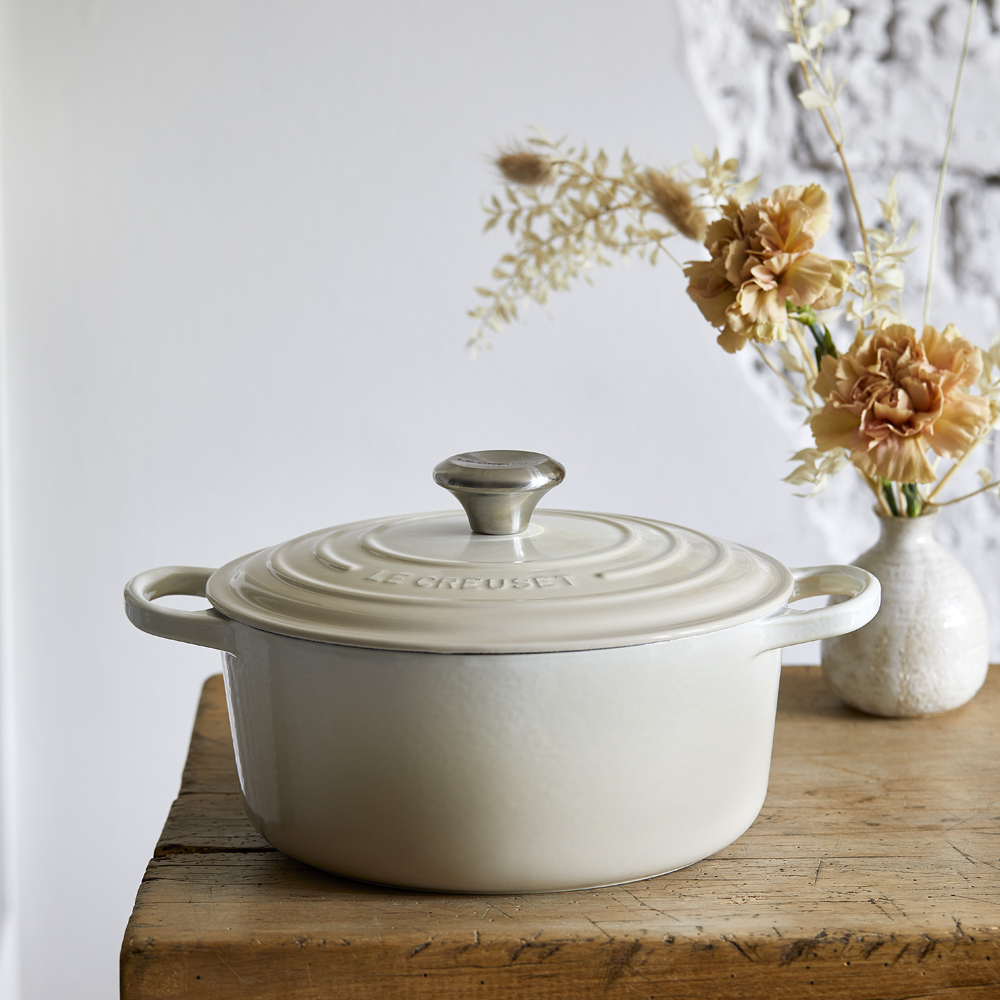 Le Creuset Кастрюля/жаровня 28 см Meringue | https://grandposuda.com.ua
