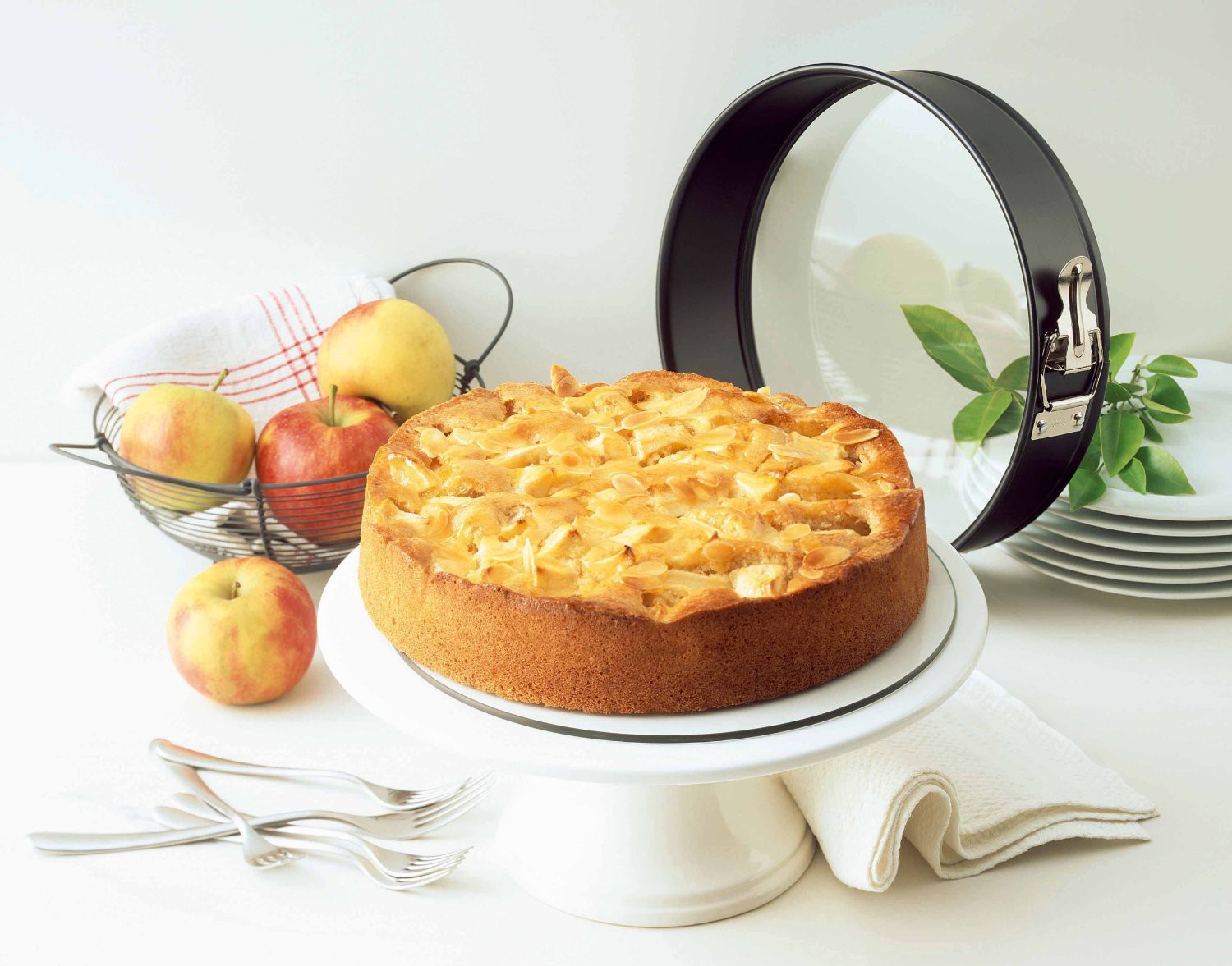 Kaiser Форма для выпечки разъемная круглая Ø 26 см Crystal Baking | https://grandposuda.com.ua