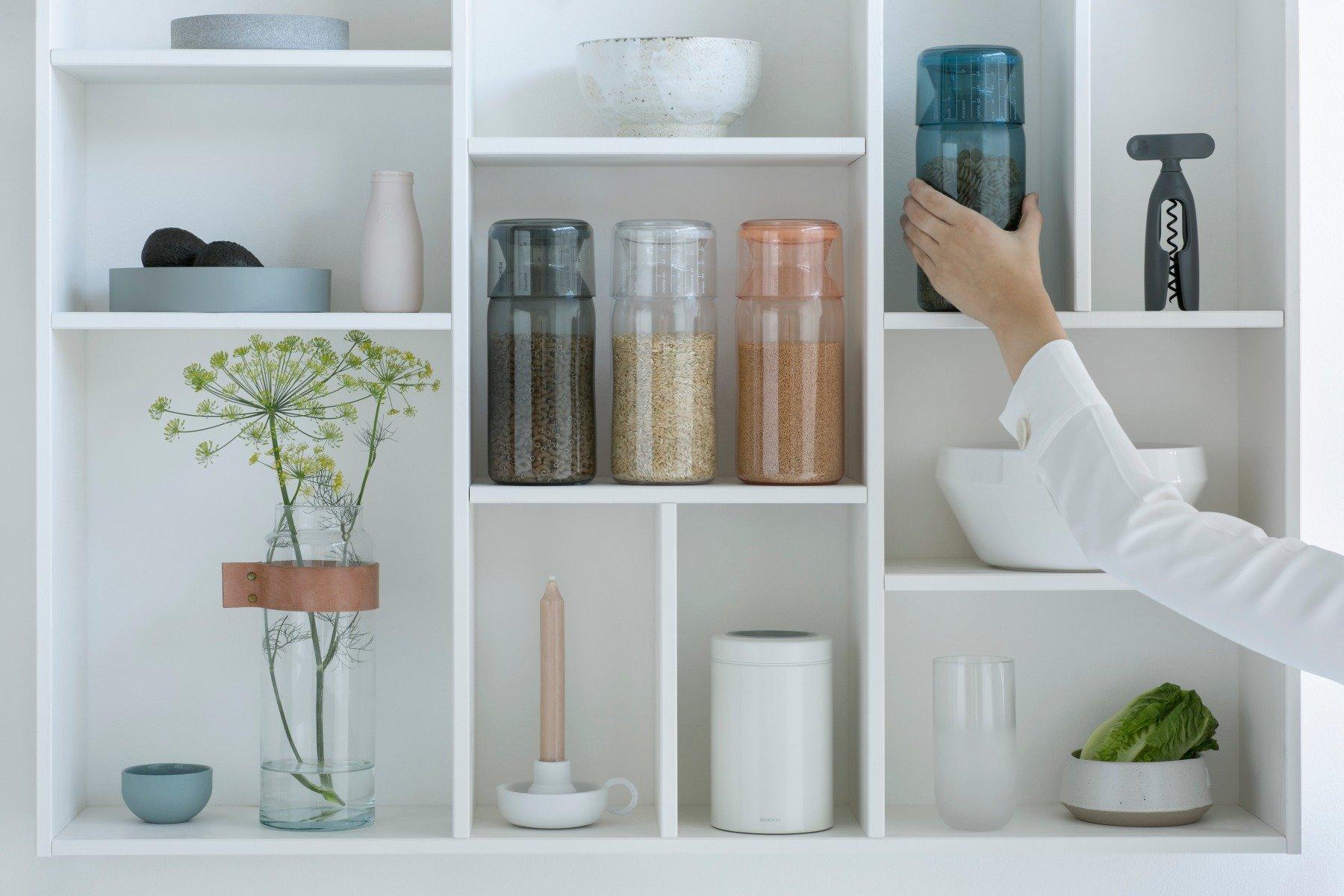 Brabantia Набор емкостей для хранения с мерным стаканом темно-серых 2 предмета | https://grandposuda.com.ua