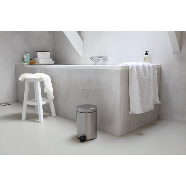 Brabantia Сміттєвий бак з педаллю 3 л класичний сталевий матовий Pedal Bin | https://grandposuda.com.ua