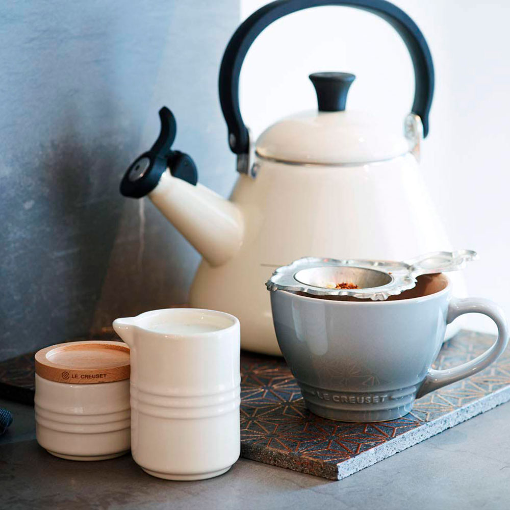 Le Creuset Чайник 1,6 л Meringue | https://grandposuda.com.ua