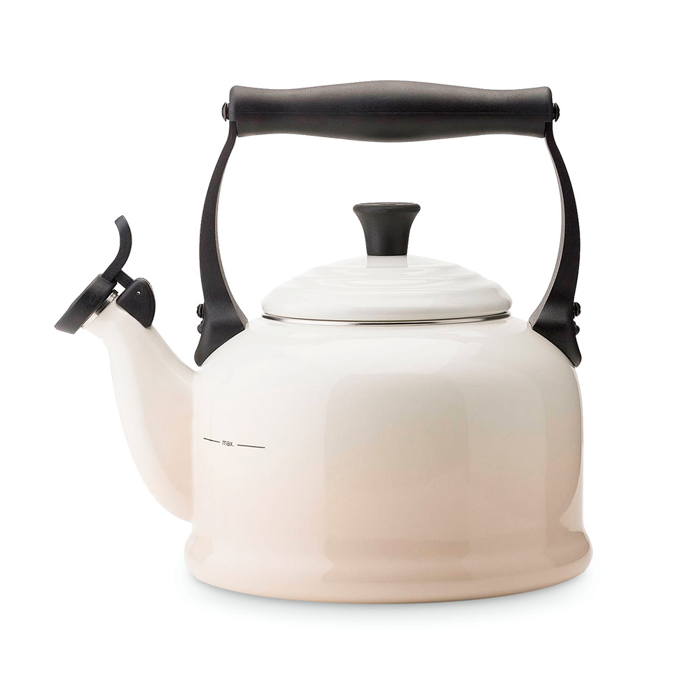 Le Creuset Чайник зі свистком Tradition 2,1 л меренга Meringue | https://grandposuda.com.ua