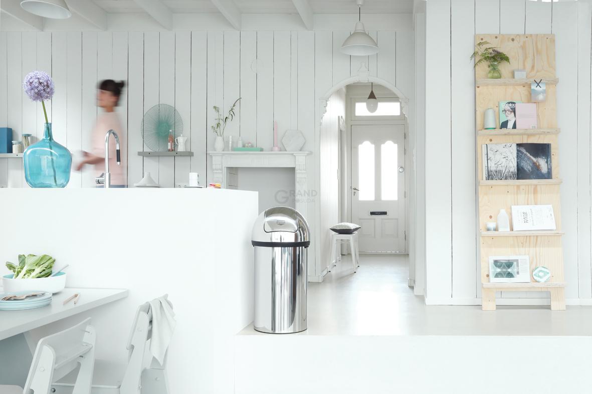 Brabantia Сміттєвий бак 60 л глянсовий сталевий Push Bin | https://grandposuda.com.ua