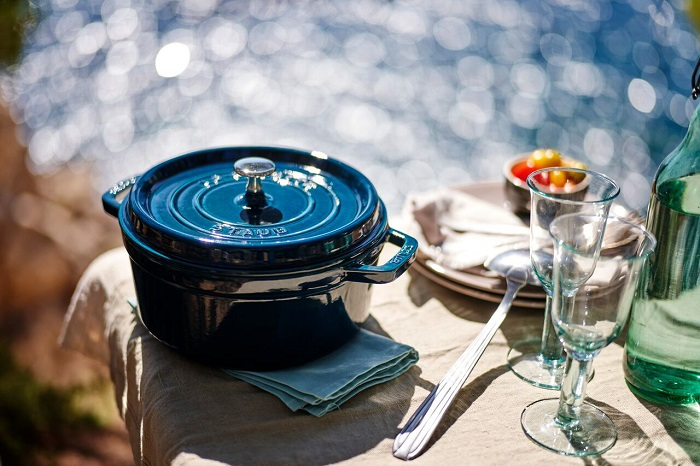 Staub Каструля / жаровня 22 см з кришкою La Mer | https://grandposuda.com.ua