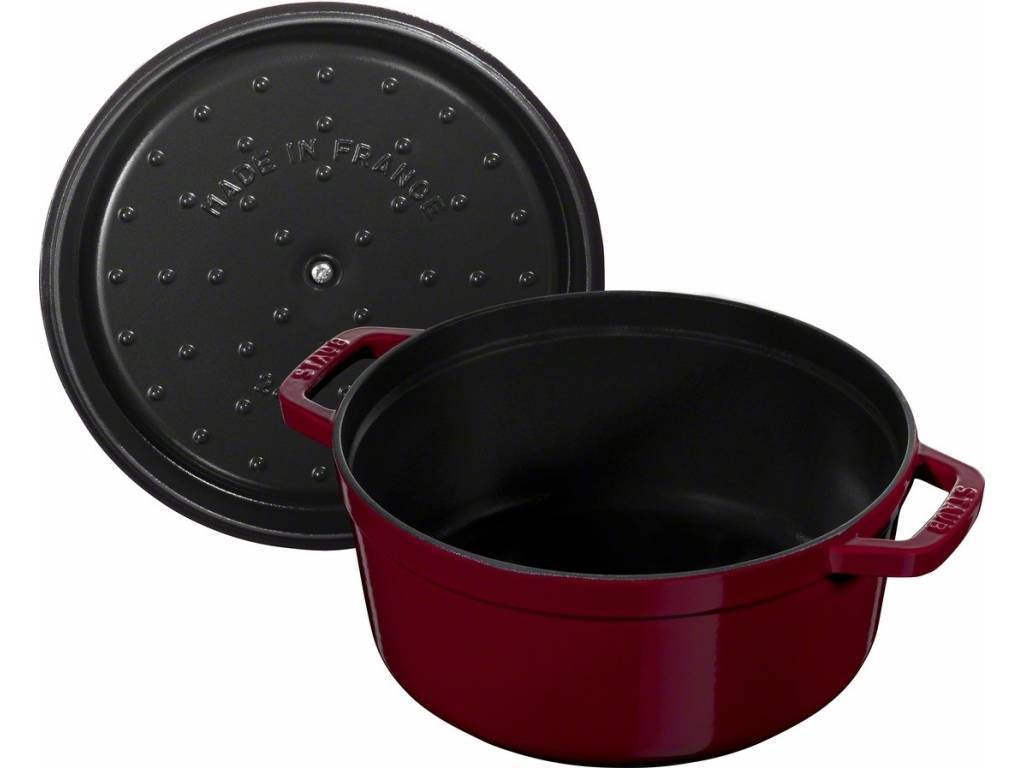 Staub Кастрюля / жаровня 20 см с крышкой бордовая | https://grandposuda.com.ua