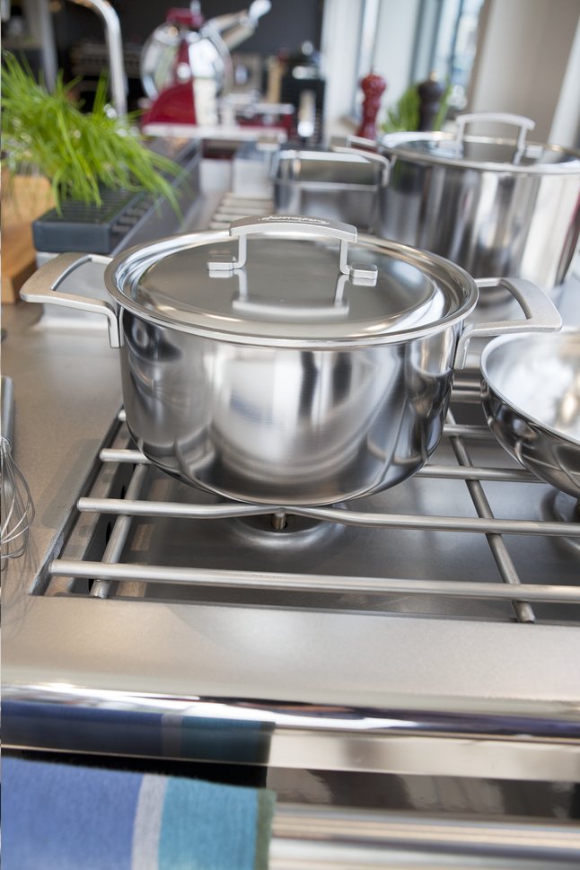 Zwilling Каструля з кришкою 22 см Demeyere Industry | https://grandposuda.com.ua