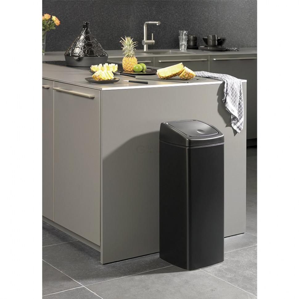 Brabantia Прямокутний сміттєвий бак 25 л чорний матовий Touch Bin | https://grandposuda.com.ua
