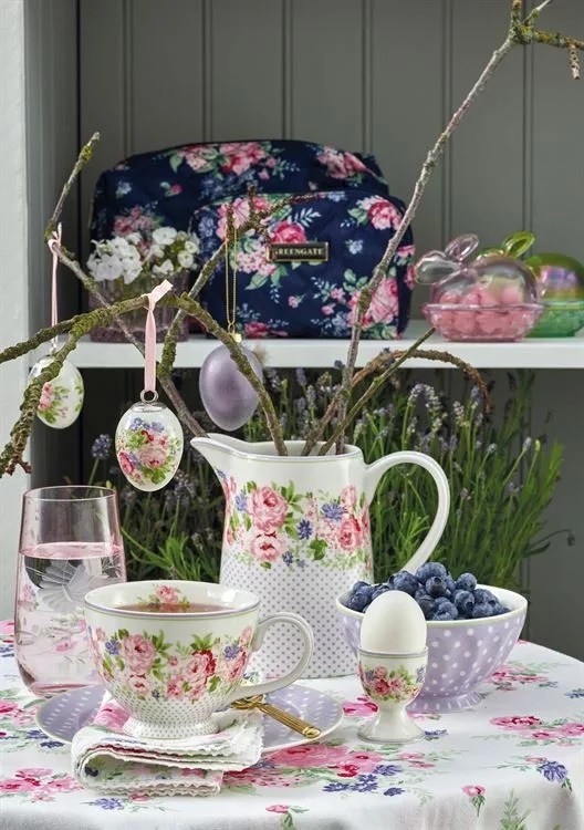 GreenGate Подушка 50 х 50 см, темно-синяя Rose & Maggie | https://grandposuda.com.ua