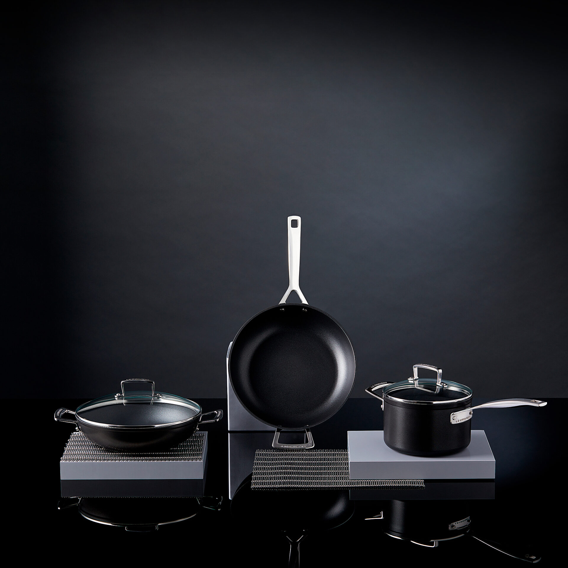 Le Creuset Сковорода глубокая 26 см Toughened Non-Stick | https://grandposuda.com.ua